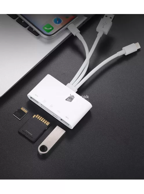 Multifunkcionális kártyaolvasó háromféle USB adatkábellel, adatátvitelhez és eszközök csatlakoztatásához