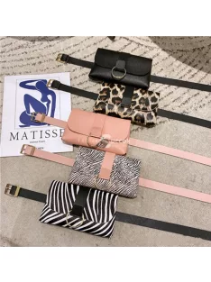   Divatos övtáska zebra mintás fekete színben, praktikus mindennapi használatra