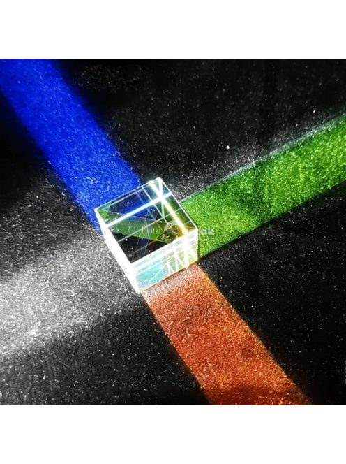 CMY színkeverésű, hatoldalú fényes prizma kocka dekorációs célokra