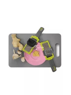   Fokhagyma és gyömbér reszelő ujjvédővel, biztonságos konyhai eszköz fűszerek aprításához