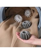 Többször használható szilikon mosólabda, szürke színű, ruhák kíméletes tisztításához