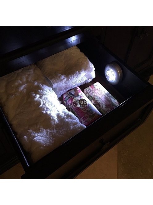 Nyomógombos mini LED lámpa 2db - Kompakt és hordozható világítási megoldás