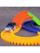 Autópálya játék szett világító autóval gyerekeknek és családi szórakozáshoz