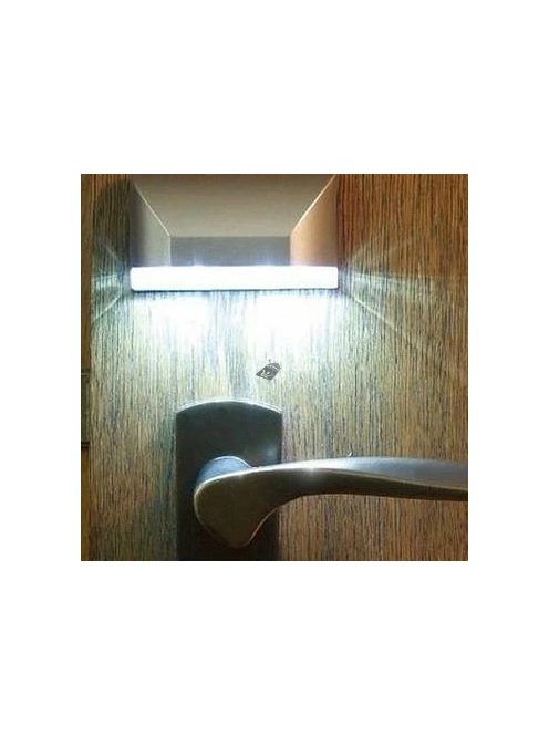 Kulcslyuk világítás mozgásérzékelős LED fényforrással, praktikus éjszakai használatra