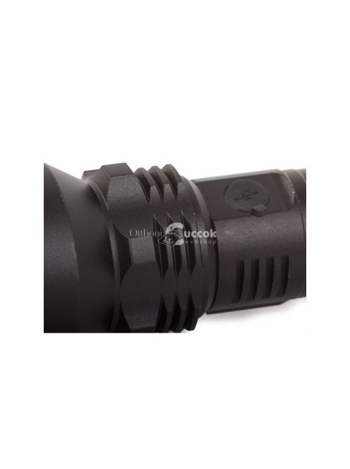 Erős taktikai LED zseblámpa XHP50 zoom funkcióval és USB csatlakozással kültéri használatra.
