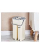 Felmosó vödörrel bézs