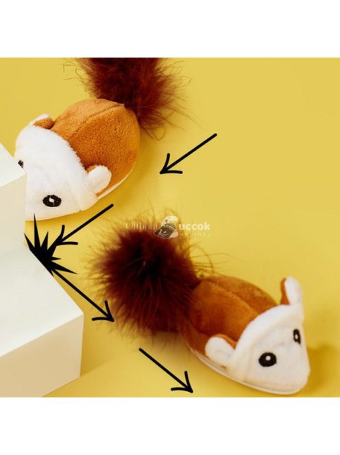 Futkározó egér cicajáték