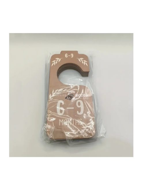 Fából készült babaszekrény rendező