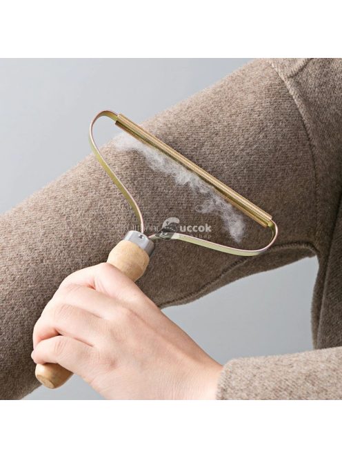 Szösz eltávolító kefe