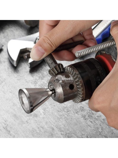 Külső sorjázó él-letörő szerszám