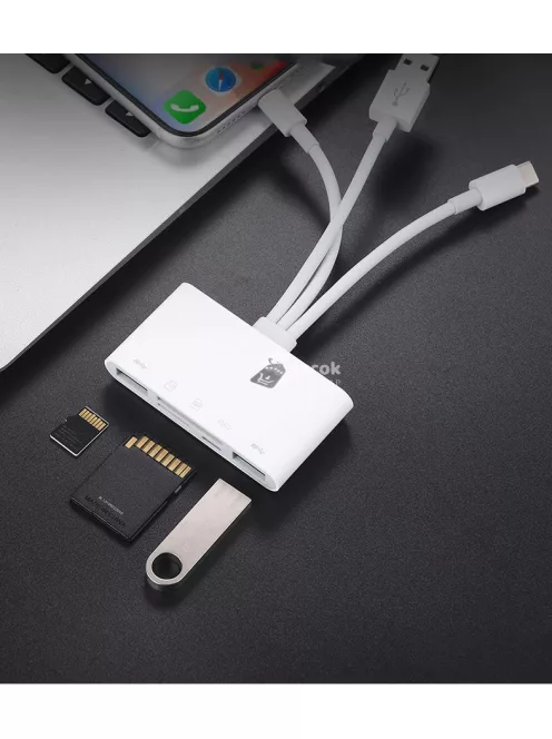 Multifunkcionális kártyaolvasó, háromféle USB adatkábellel