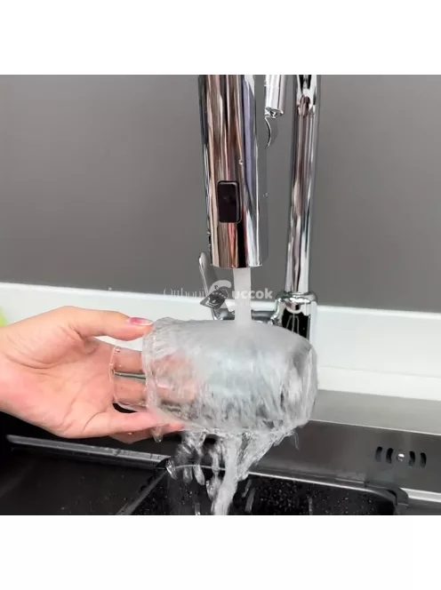 Univerzális fröccsenésgátló adapter csapra