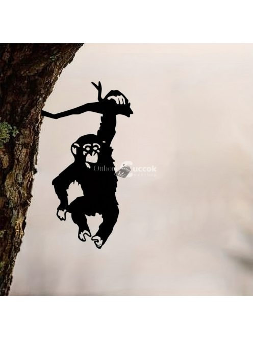 Ágon lógó majom kerti dísz