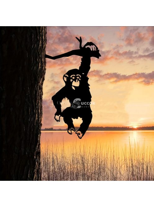 Ágon lógó majom kerti dísz