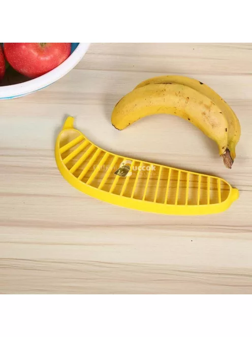 Műanyag banánszeletelő