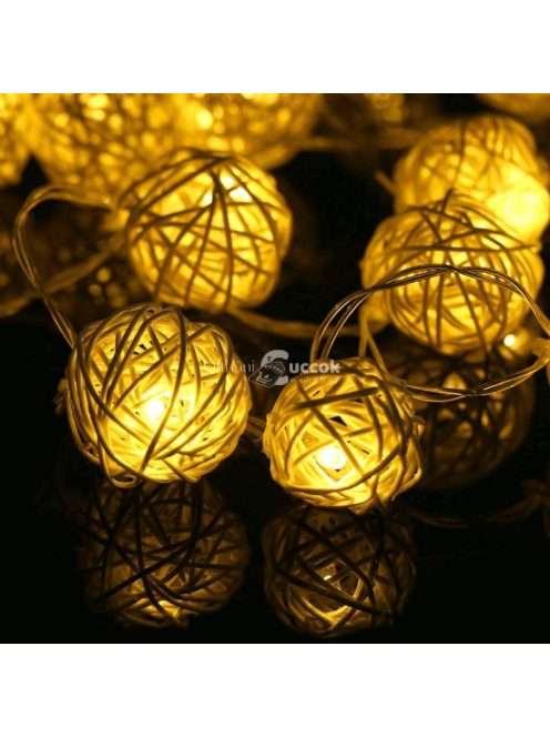 Rattan labda, melegfehér LED fényfüzér