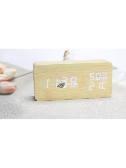 Digitális ébresztőóra hőmérséklet és pára jelzővel