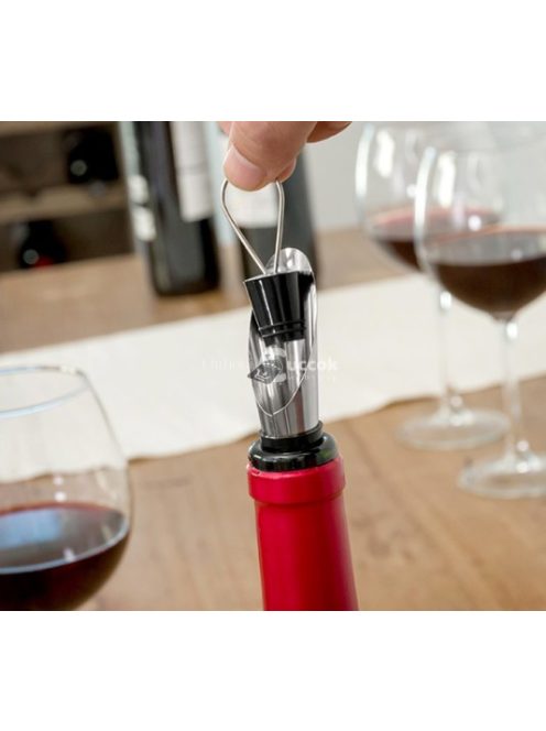 Boros készlet borospalack alakú díszdobozban 