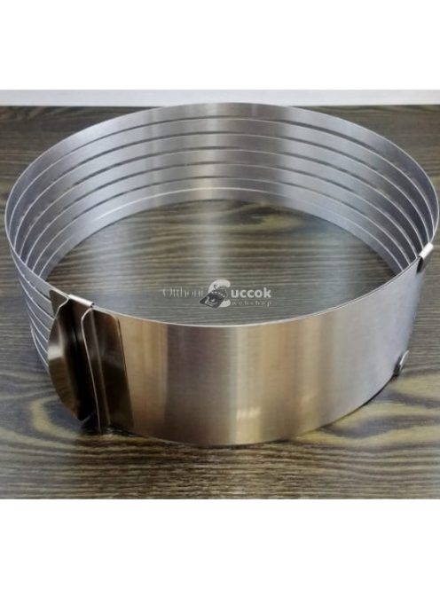 Állítható forma sütemények vágásához