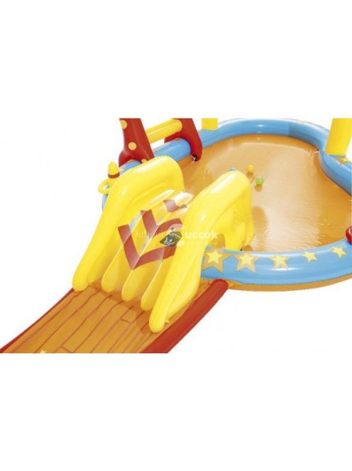 Tekés-csúszdás játszómedence