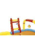 Tekés-csúszdás játszómedence