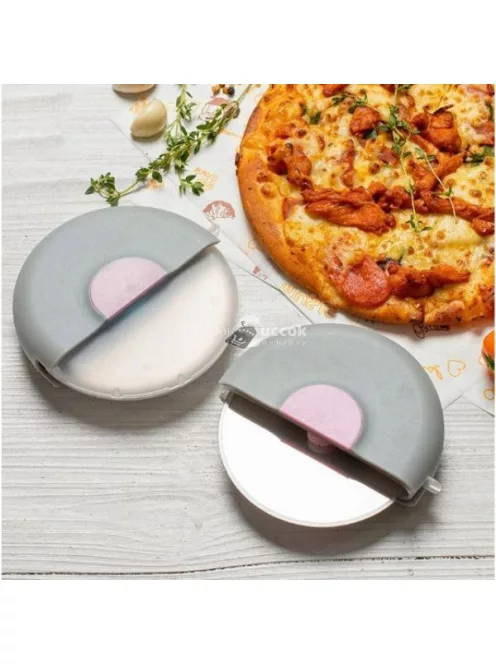 Kerek pizzakés, pizzavágó