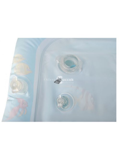 Vizes játszószőnyeg