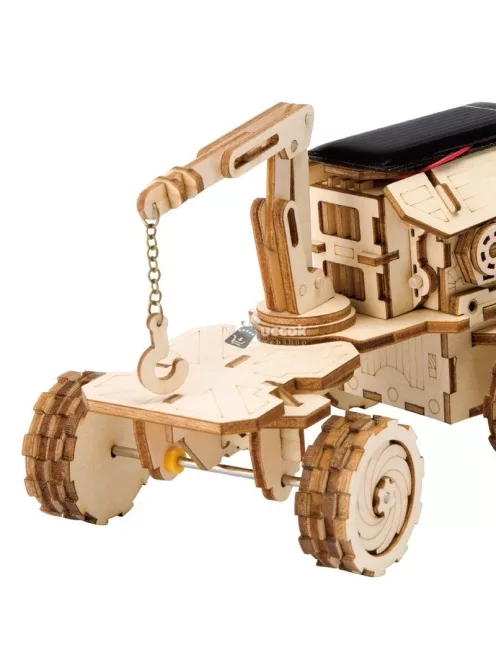 Napelemes vontatójármű modell