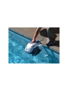 Maytronics E10 automata medenceporszívó - kis méret, hatékony tisztítás