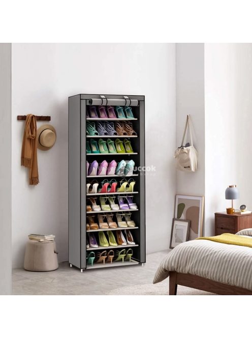 Ruhás és cipős szekrény polcokkal