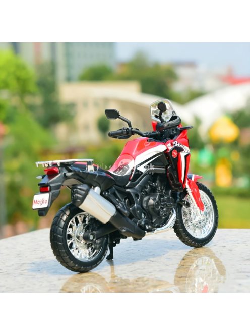 1:18 méretarányú Honda Africa Twin DCT öntött fém motorkerékpár modell