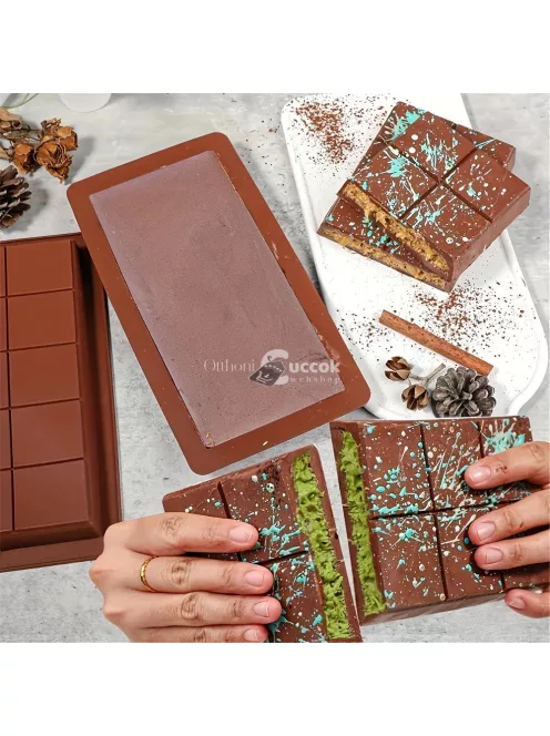 Szilikonból készült, szétszedhető csokoládéformák