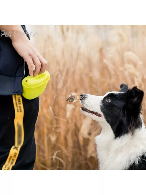 Kényelmes hordozható kutyakiképző táska csemege tasakkal és ételadagolóval