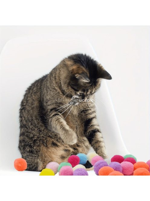 21 darabos interaktív labdakilövő macskajáték