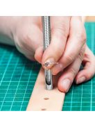 Kör alakú lyukvágó tű