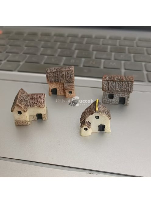 4 darabos miniatűr ház készlet