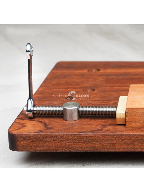 Állítható sárgaréz rögzítősatu