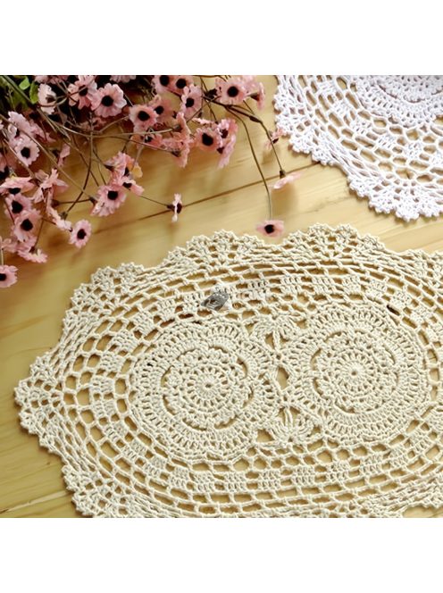 Kézzel készített horgolt ovális asztali alátétek csipkés széllel