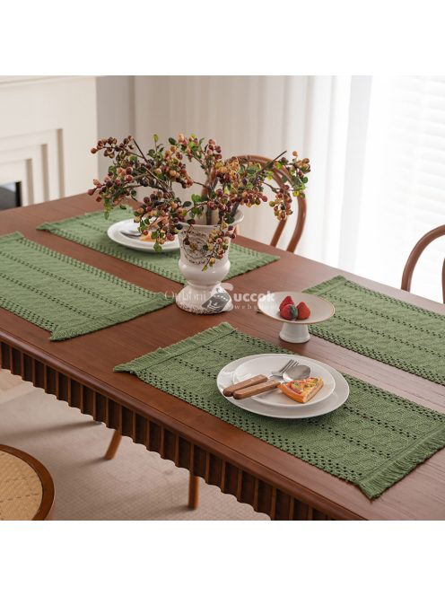 Zöld ,szőtt ,lyukacsos ,egyszínű kézzel készített függő asztali futó