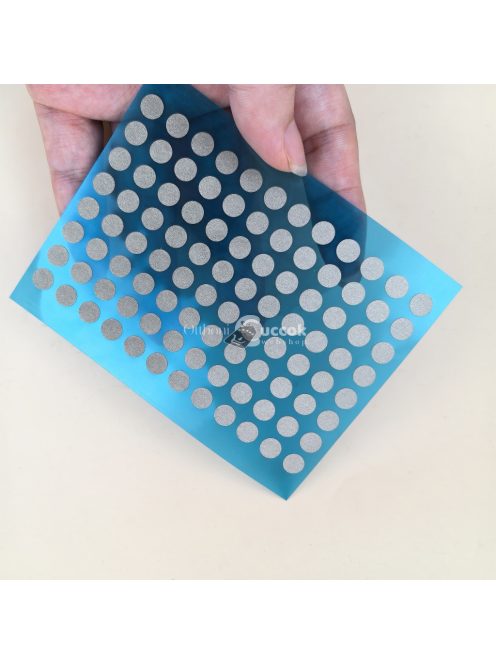 Távirányító gombokhoz használható vezetőképes szalagfoltok