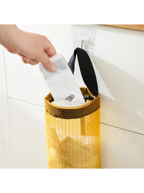 Fali műanyag zacskó tároló és rendszerező kosár