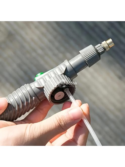 Műanyag kerti permetező, kézi nyomású szivattyús öntözőkanna