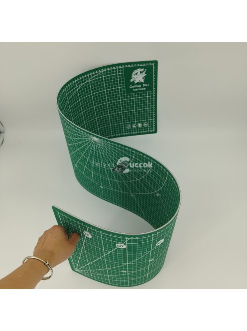 Öntisztító PVC vágólap