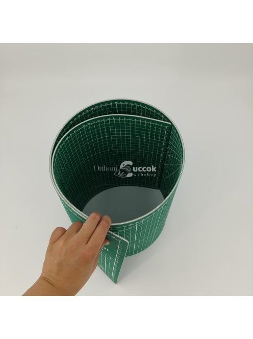 Öntisztító PVC vágólap