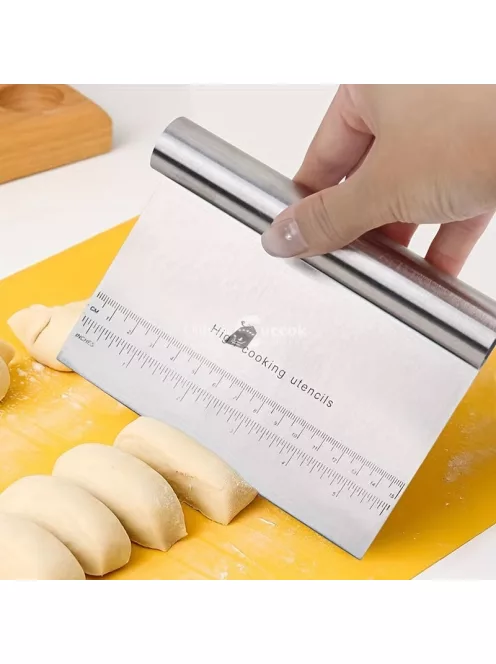 Rozsdamentes Acél Tésztavágó és Sütőkaparó Mérőjelölésekkel