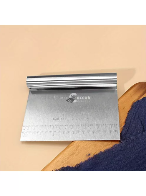 Rozsdamentes Acél Tésztavágó és Sütőkaparó Mérőjelölésekkel