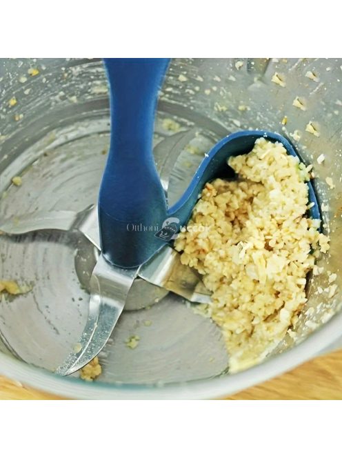 Univerzális, forgatható tisztítóeszköz