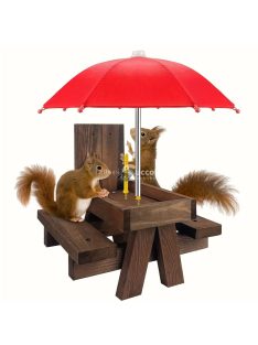   Tartós fából készült mókusetető esernyővel és kukoricacsutkával