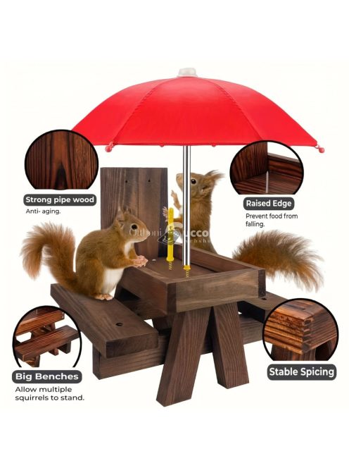 Tartós fából készült mókusetető esernyővel és kukoricacsutkával