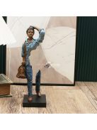 Gyanta  szobor figura